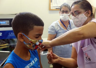 Nova Iguaçu inicia dose de reforço contra Covid-19 em crianças de 5 a 11 anos nesta segunda-feira (9)