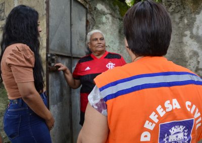 Defesa Civil de Nova Iguaçu cadastra voluntários para atuar em áreas de riscos da cidade