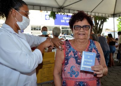 Nova Iguaçu segue com campanha de vacinação bivalente contra Covid-19