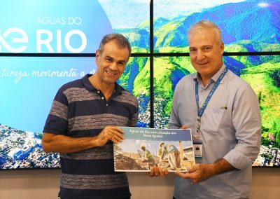 Prefeito de Nova Iguaçu recebe balanço de ações da Águas do Rio