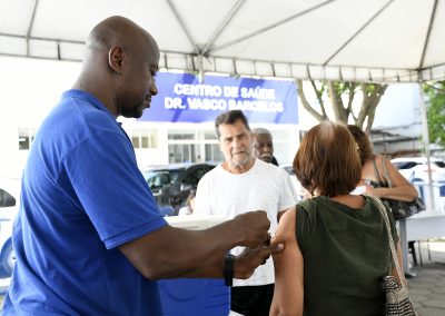 Nova Iguaçu segue com campanha de vacinação bivalente contra covid-19 neste sábado (1/04)