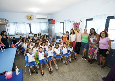 Teatro educativo leva alegria e aprendizado para os alunos de Nova Iguaçu