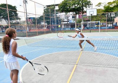Vila Olímpica de Nova Iguaçu terá aulas gratuitas de tênis a partir desta quarta-feira (26)