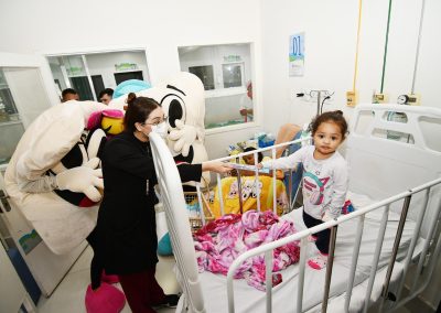 HGNI promove ação lúdica de conscientização sobre saúde bucal com crianças internadas