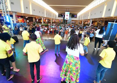 Estudantes com deficiência da rede municipal encantam público em espetáculo cultural em Nova Iguaçu
