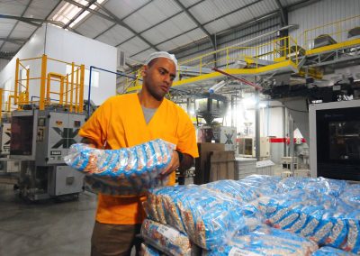 Alunos da EJA de Nova Iguaçu conquistam oportunidades no mercado de trabalho