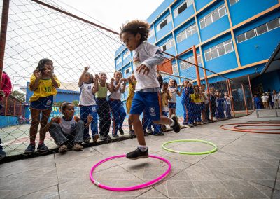 Escola Municipal de Nova Iguaçu resgata brincadeiras de outras gerações em atividades recreativas