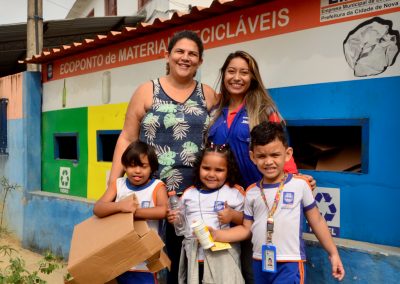 Ponto de Entrega Voluntária (PEV) de material reciclável nas escolas de Nova Iguaçu vai estimular a educação ambiental de alunos