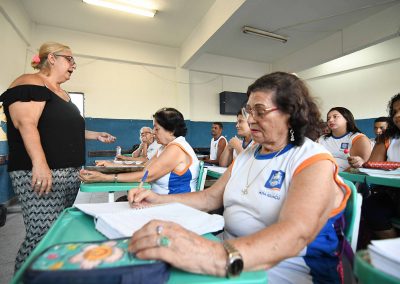 Nova Iguaçu retoma aulas escolares e reabre inscrições para a EJA na segunda-feira (29)