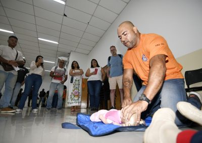 Profissionais da rede de educação municipal de Nova Iguaçu são capacitados em curso de primeiros socorros